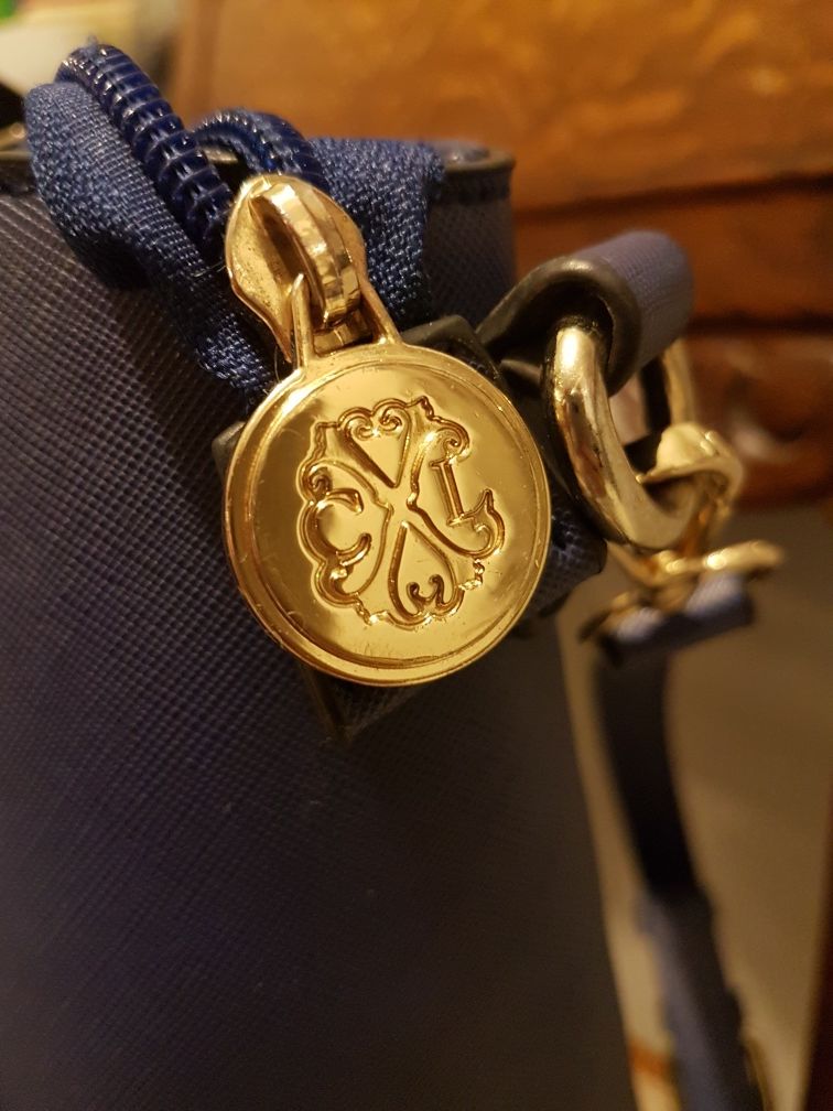 Torebka Christian Lacroix mieści A4, niebieska