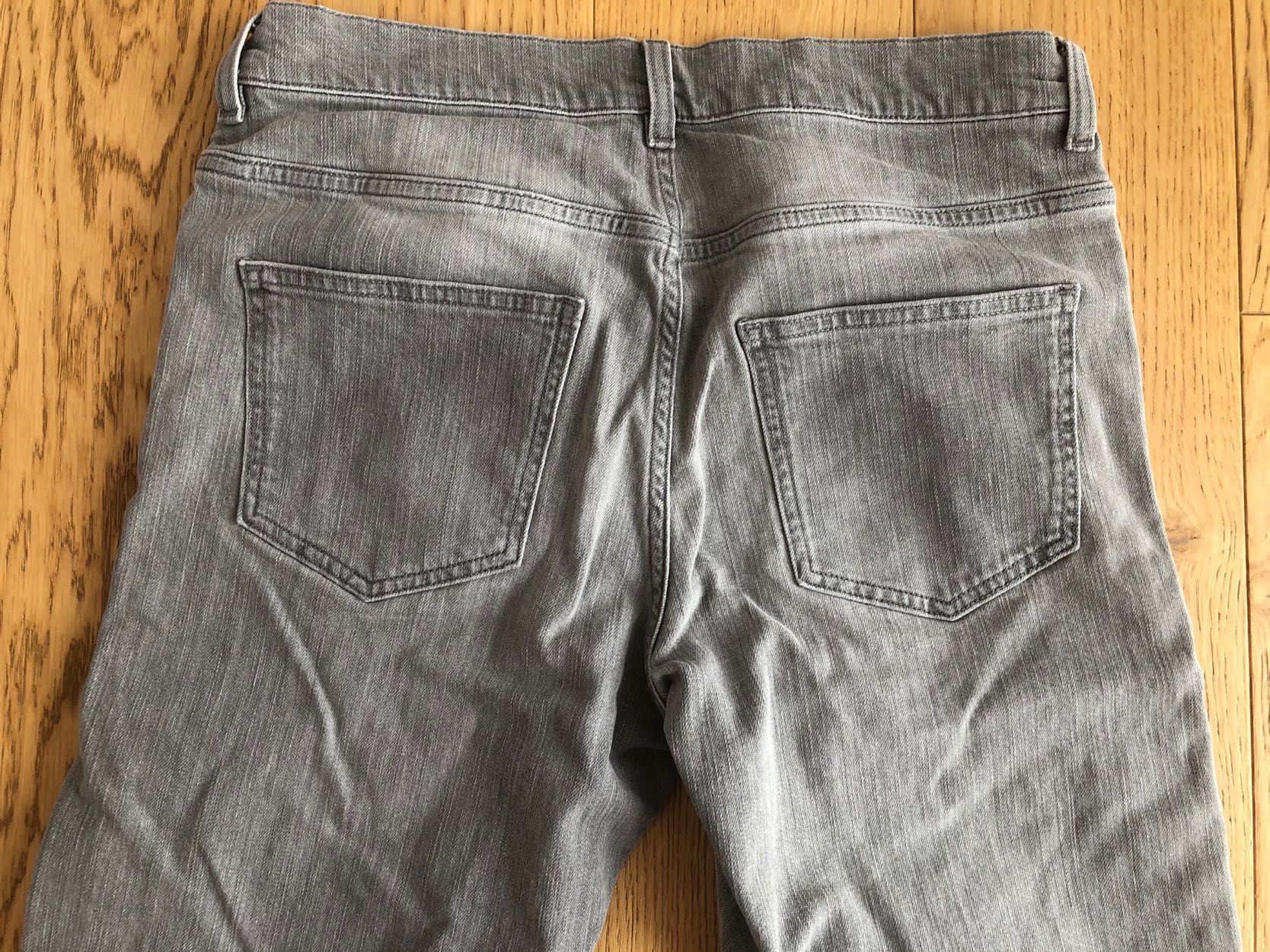 Szare jeansy (slim tapered), COS - rozmiar 30/32