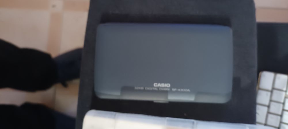 Calculadora digital e agenda eletrónica 4€