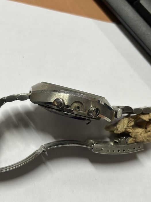 Caixa e bracelete Omega