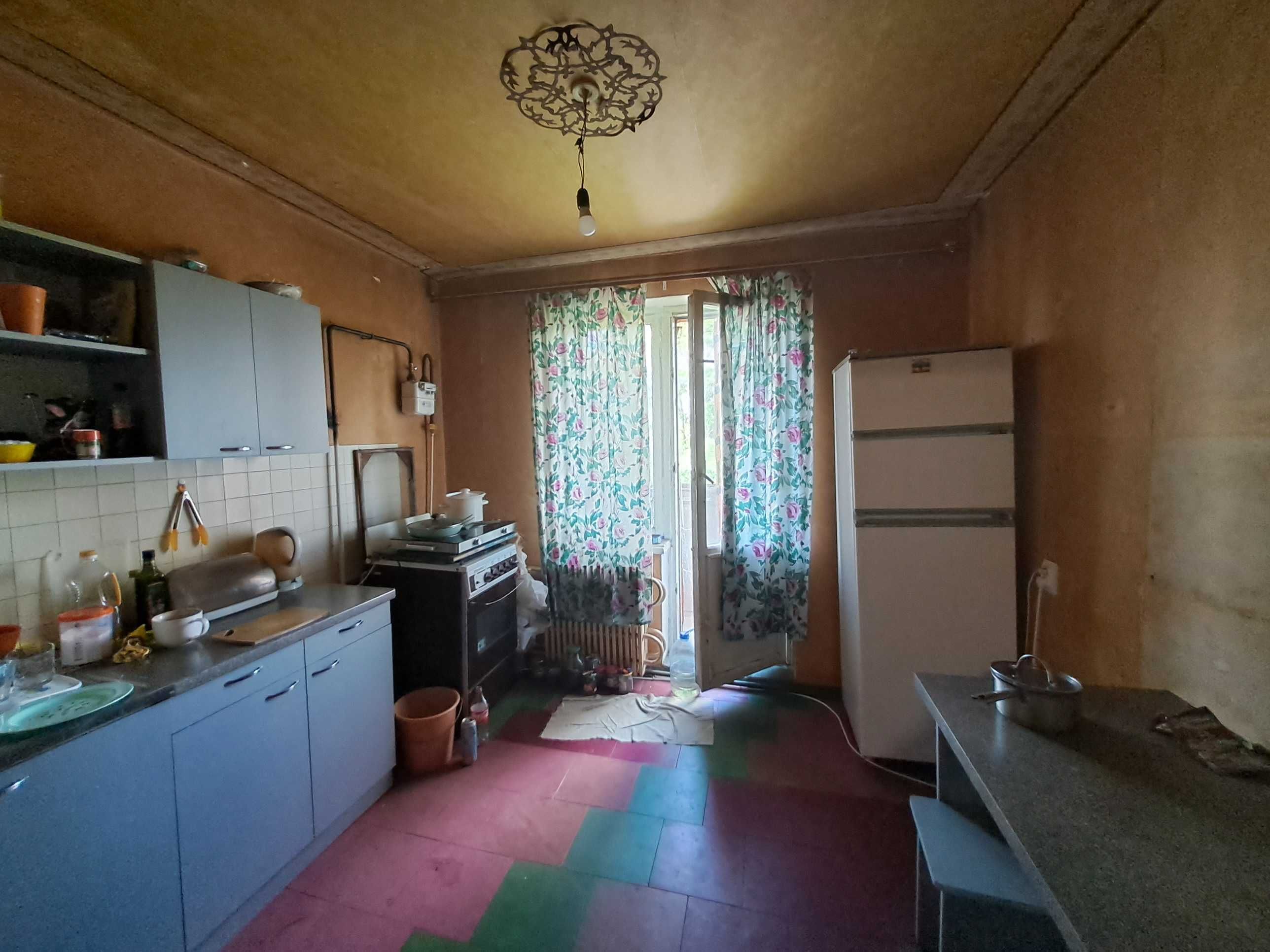 Продам 3-кімнатну квартиру в районі ПЗТО, П'ятихатки