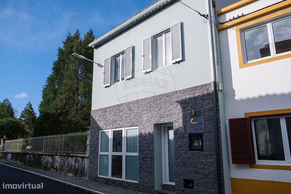 Moradia T4 para venda