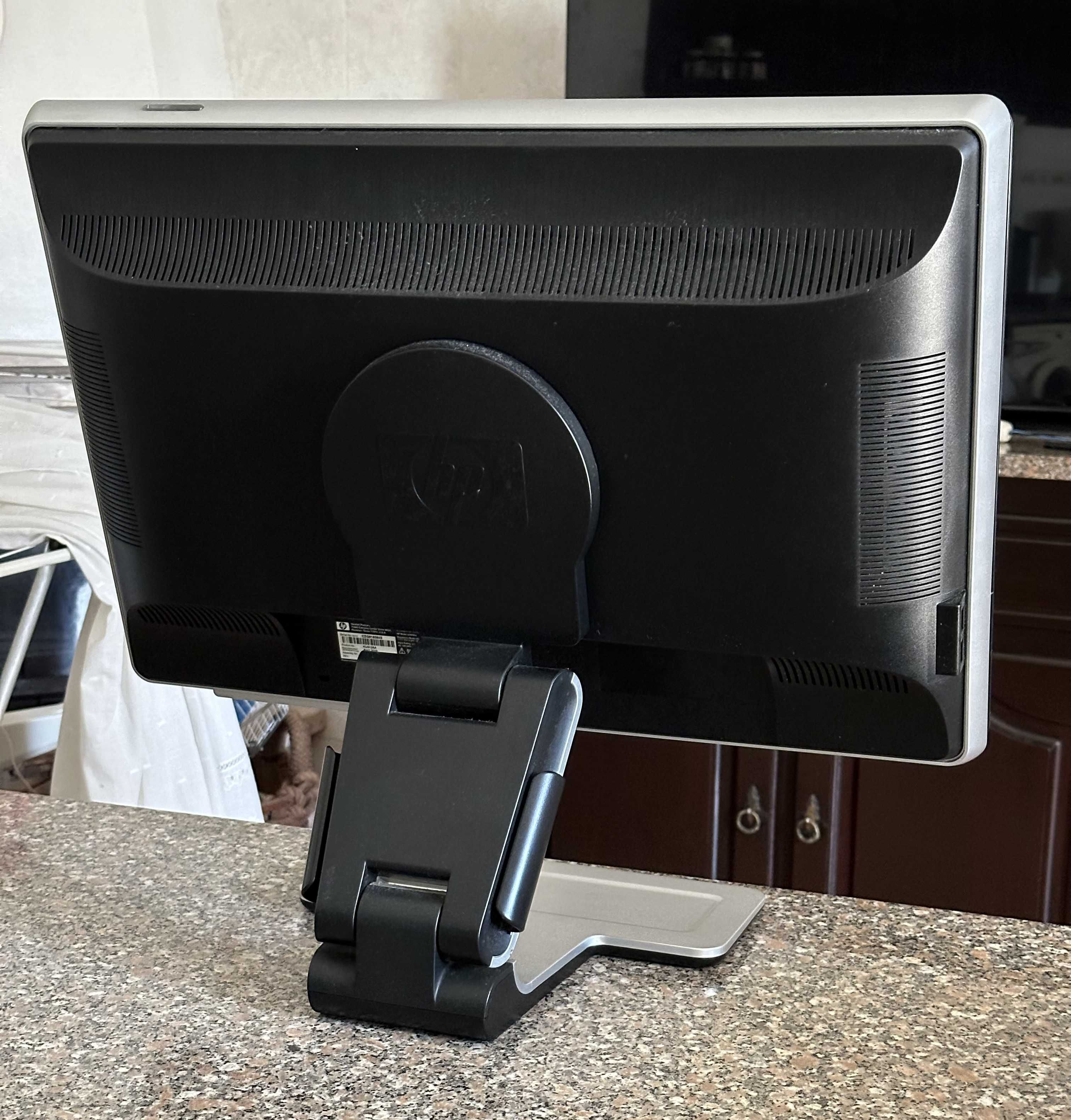 Monitor PC 24'', marca HP