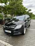 Чорний Opel Zafira 2006