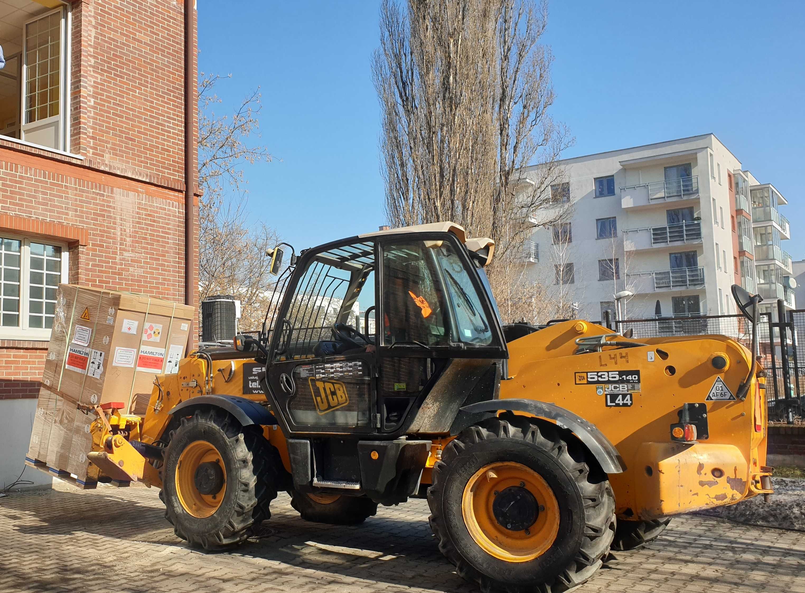 Wynajem ładowarka teleskopowa merlo roto mrt manitou jcb  6m-37m