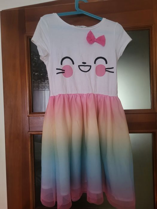 Sukienka rozmiar 134/140