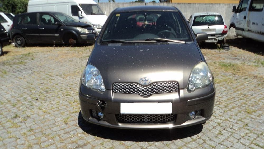 Toyota Yaris 1.4D-4D 5P 2005 - Para Peças