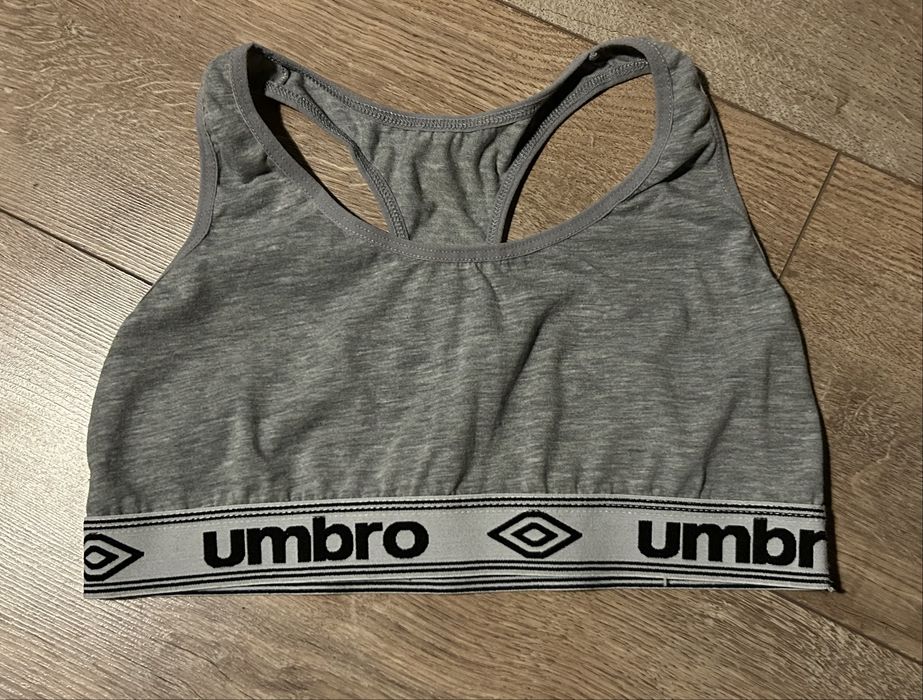 Szary top do ćwiczeń biustonosz sportowy Umbro L