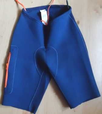 DECATHLON spodenki neoprenowe rozm. L /nowe/