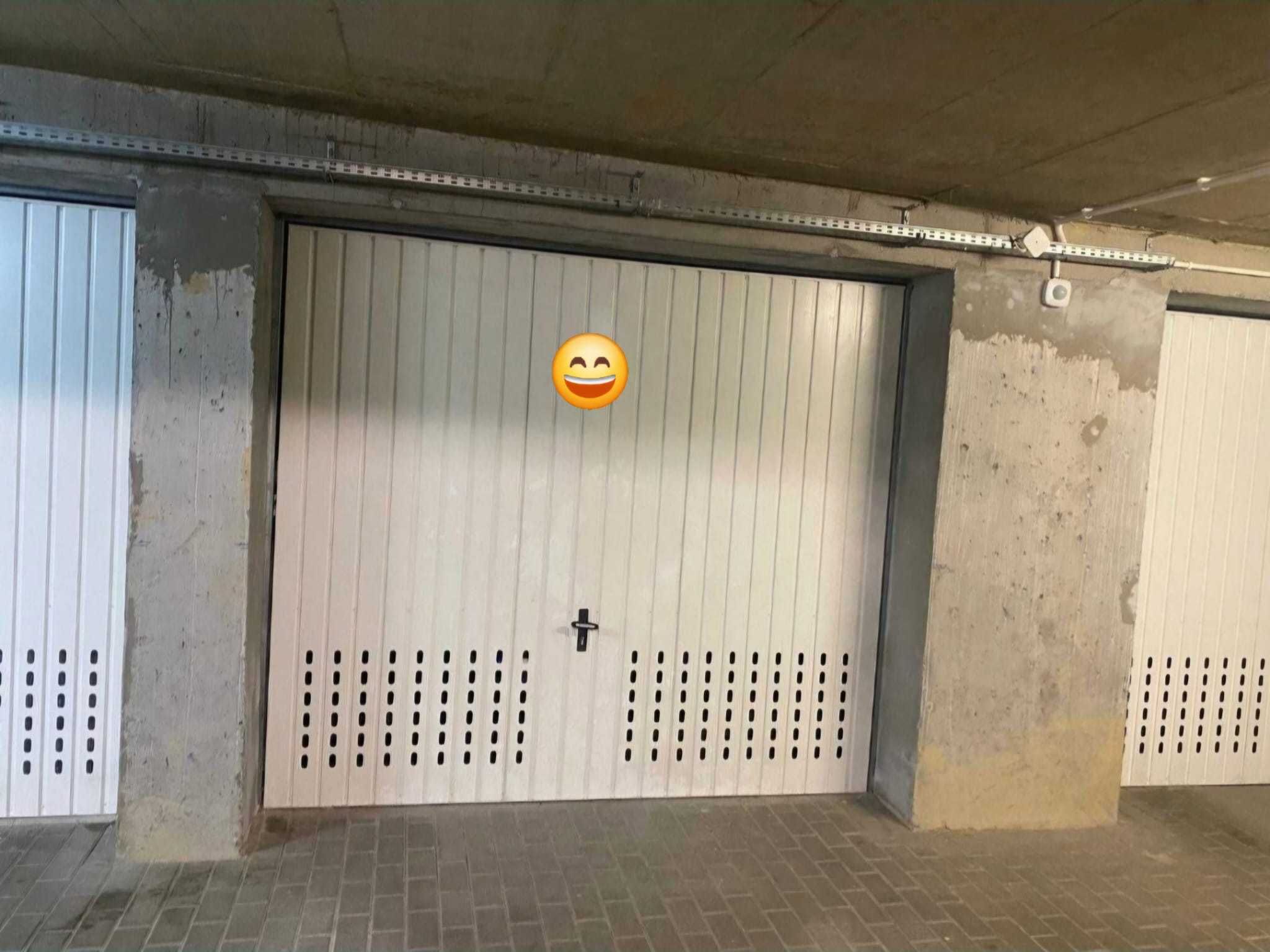 Sprzedam garaż ul. Kryształowa 21, blok z 2023r.