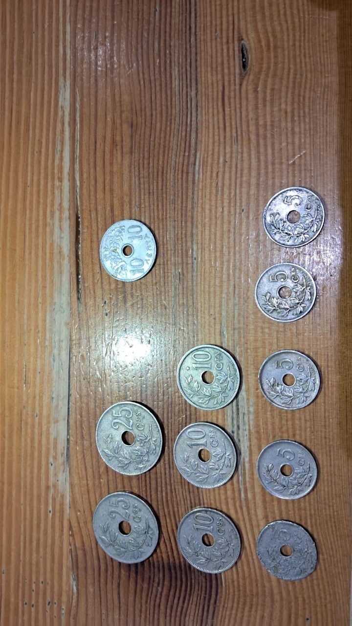 Продам монети 11 шт