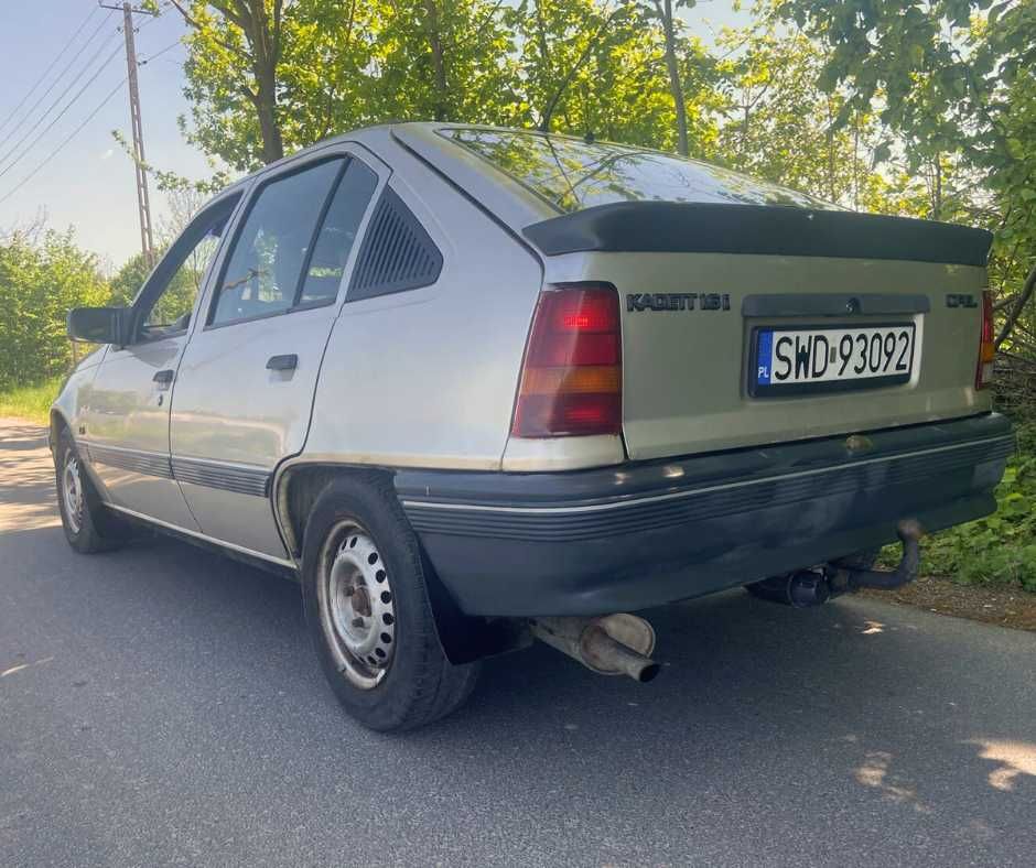 Opel Kadett 1.6i