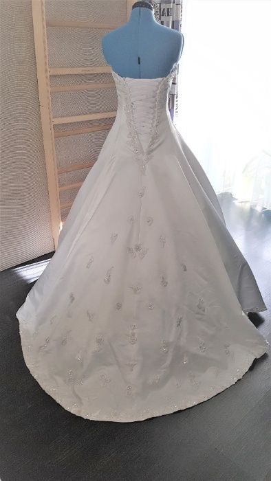 VESTIDO DE NOIVA - Maggie Sottero c/ Certificado- Saiote Echarpe Luvas