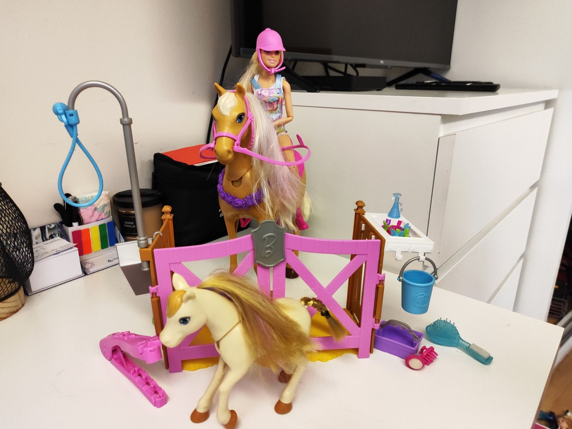 Koń Barbie duży zestaw