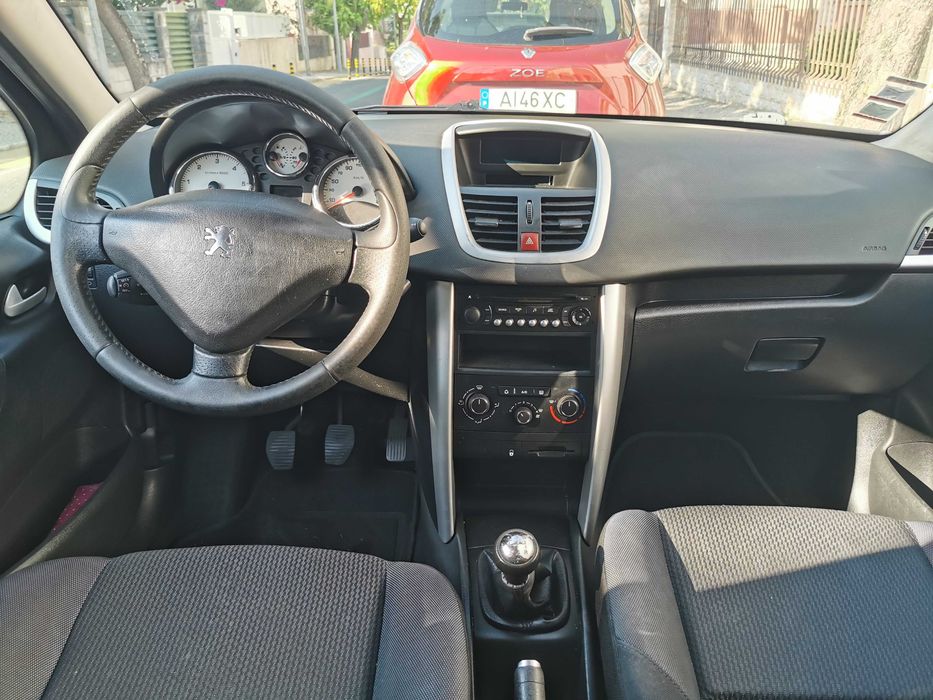 Peugeot 207 Gasoleo Bom Estado