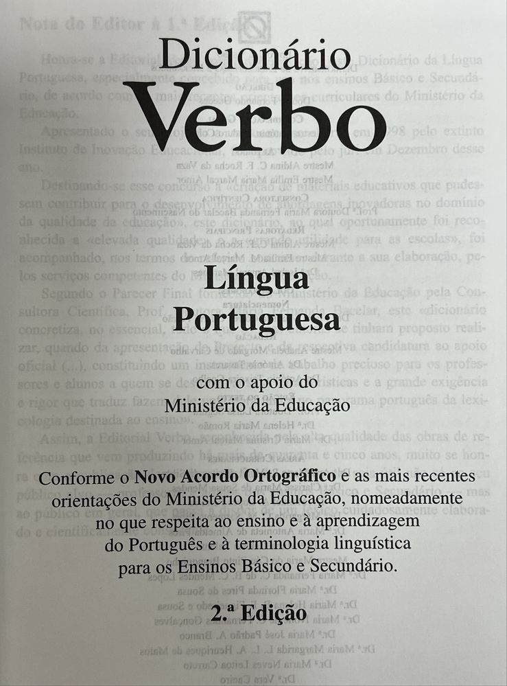 Dicionários de Língua Portuguesa (capa encadernação vermelha)