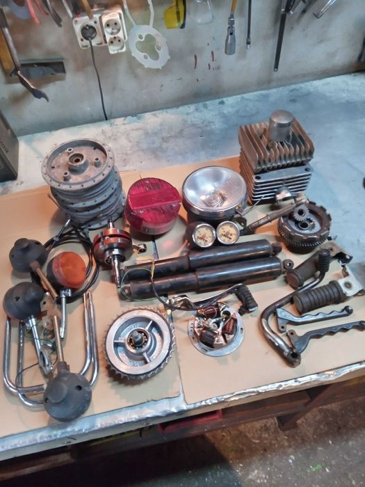 Simson  części tanio liczniki,lampy, cylinder , wał