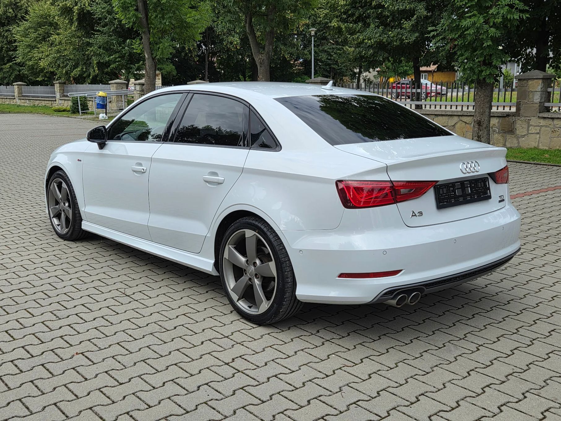 Audi A3 Sedan 2.0Tdi 184km Quattro Full S-Line+ Full Led* Bang Olufsen*Radar