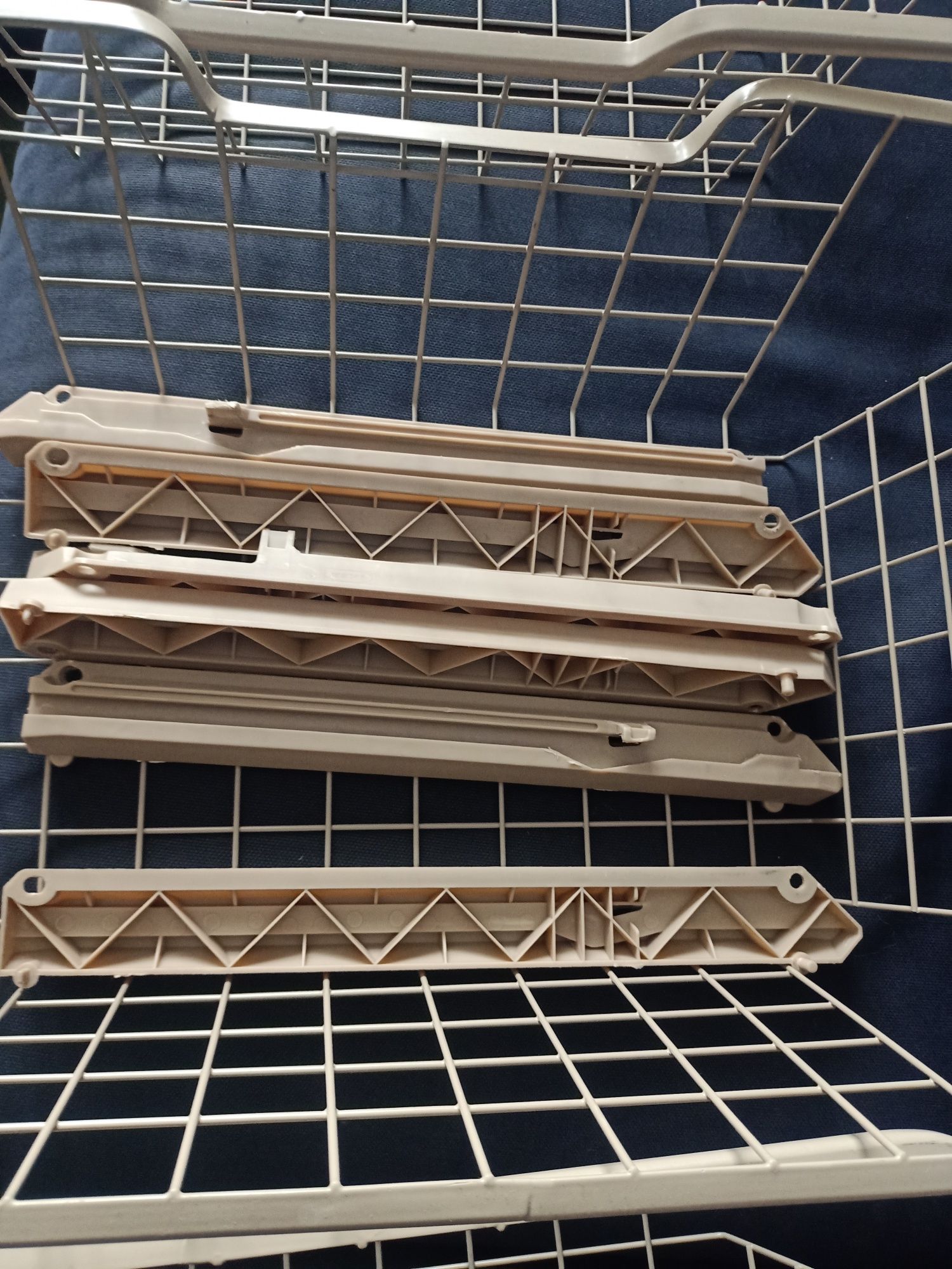 Koszyki z Ikea z prowadnicami