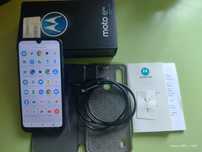 Моторола / Motorola Moto E6S Dual-SIM 4/64 GB + карта пам'яті 4Гб
