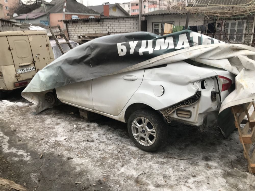 Ford fiesta крыло задние седан, ford fiesta sedan, кузов, ланжерон .