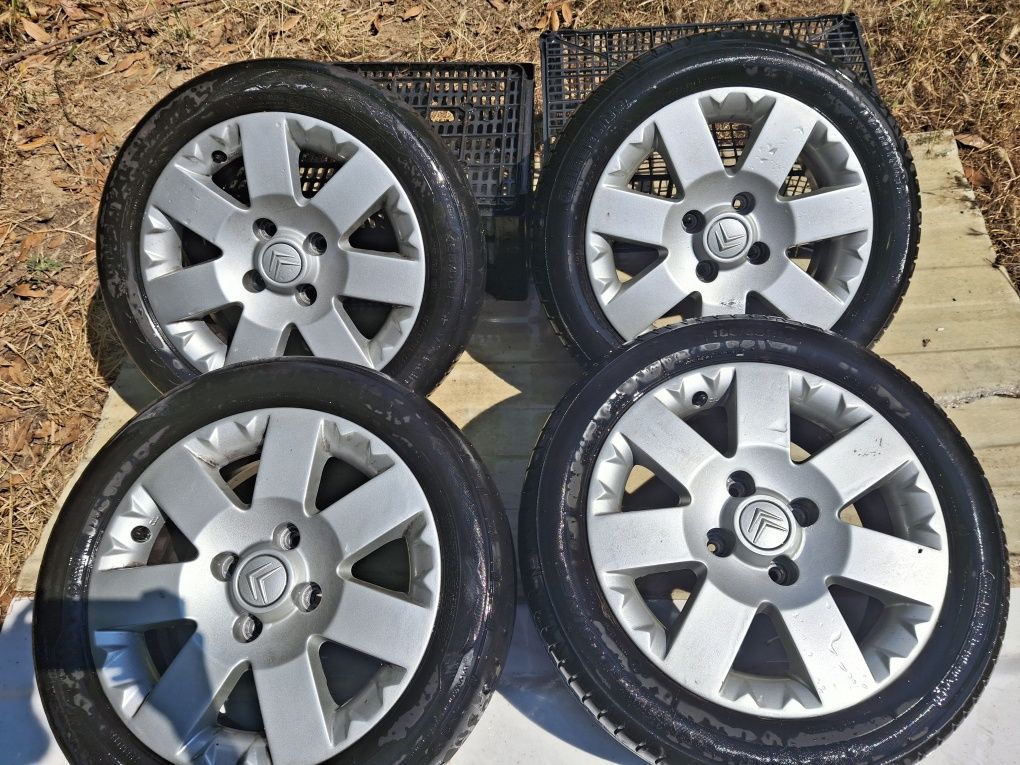 Jantes 15 Citroën C2 com pneus