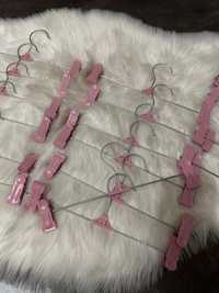 Conjunto de 18 cabides rosa para roupa de bebé