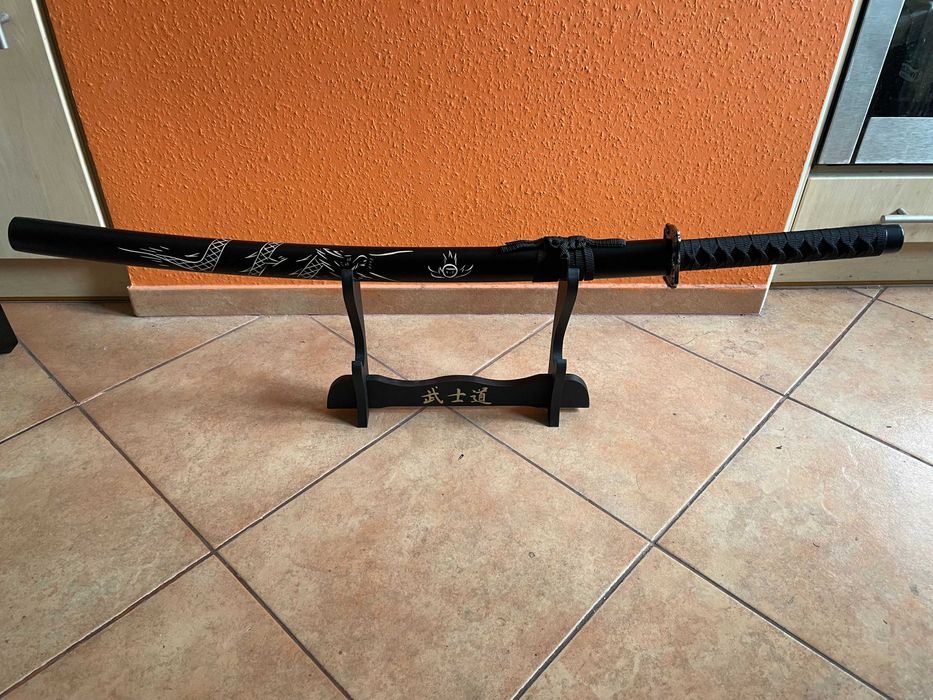 MIECZ katana z pochwą CZARNY SMOK + stojak HKS001-1