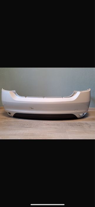 Продам бампер Рено Логан 2019