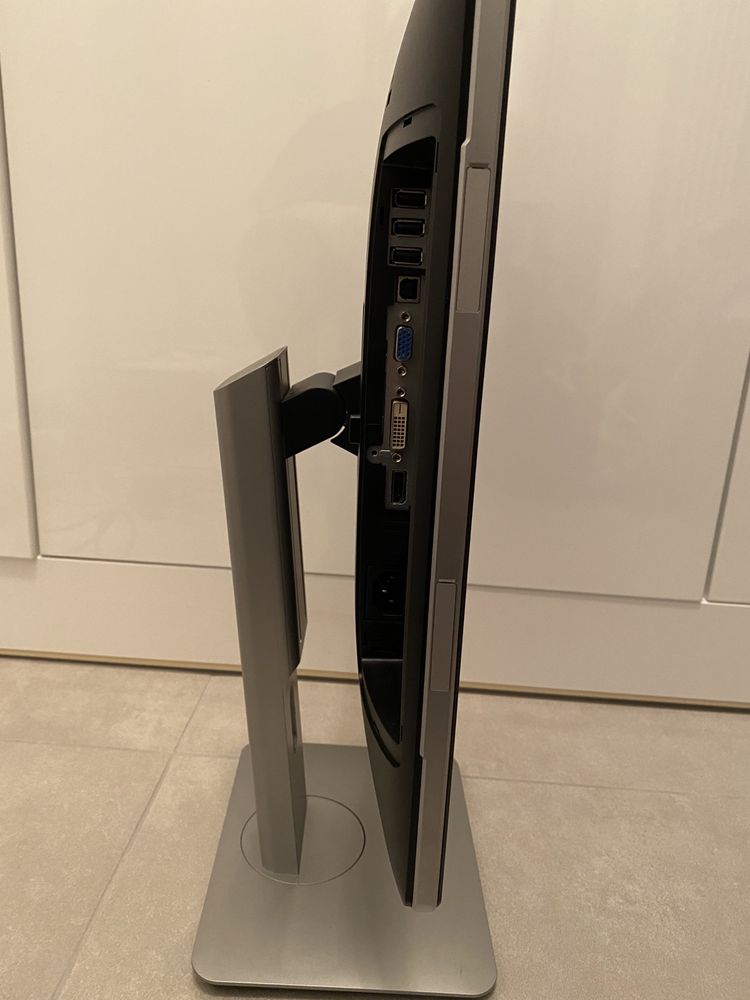 Monitor Dell P1914Sf 19” 1280x1024 VGA/Display port/DVI/4x USB