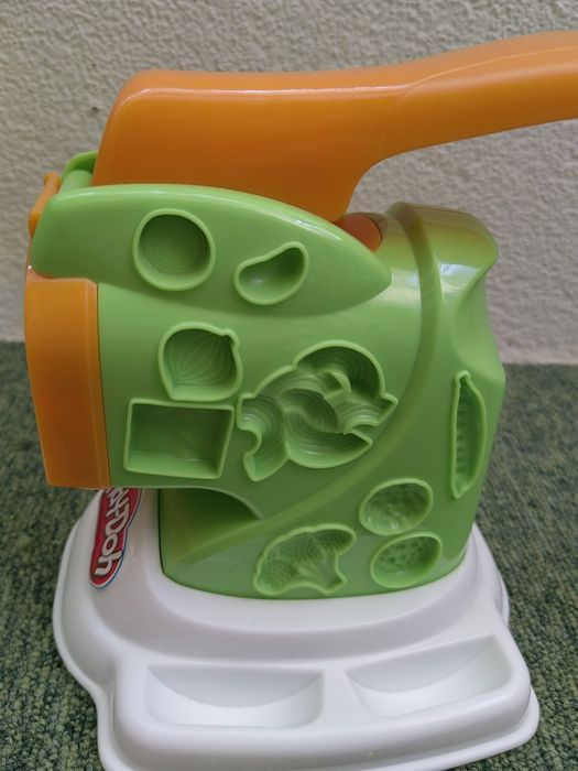 Plasticina Play-Doh Fábrica de Massa Kitchen Creations - B9013