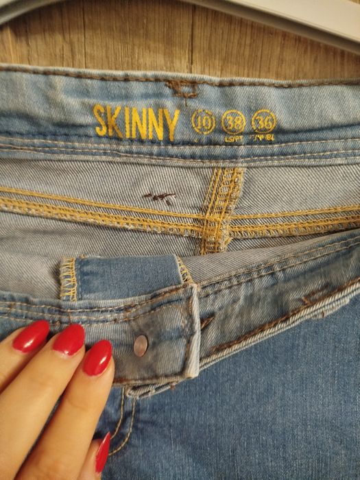 Jeansy damskie jasne