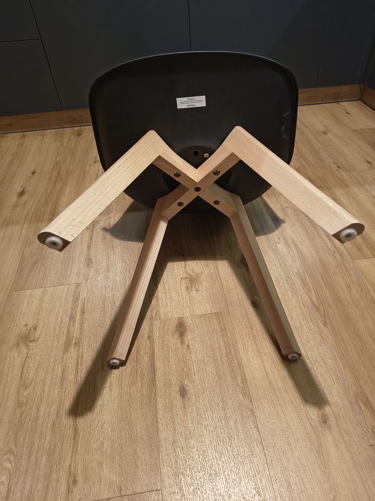 Krzesło Homla czarne