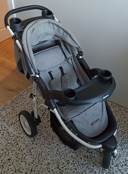 Wózek dziecięcy duży wygodny rozkładany stan bardzo dobry