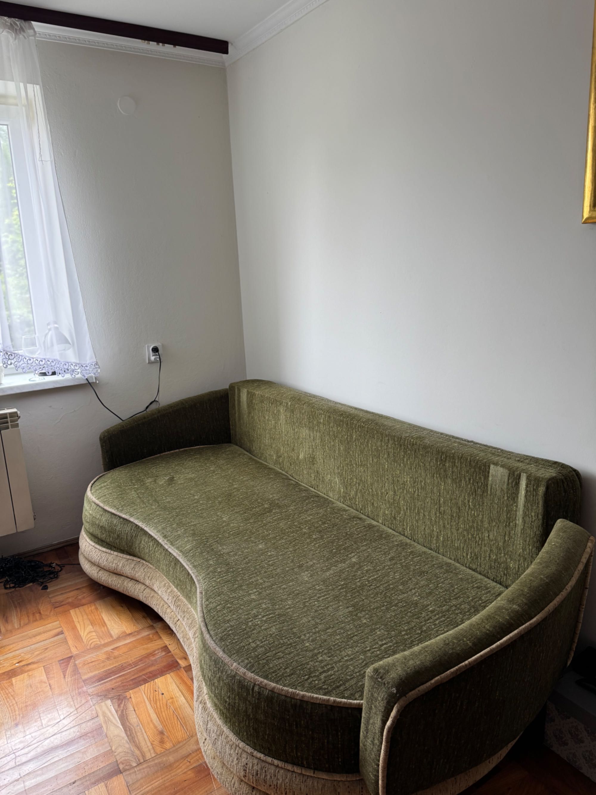 Łóżko typu fortepian (sofa)