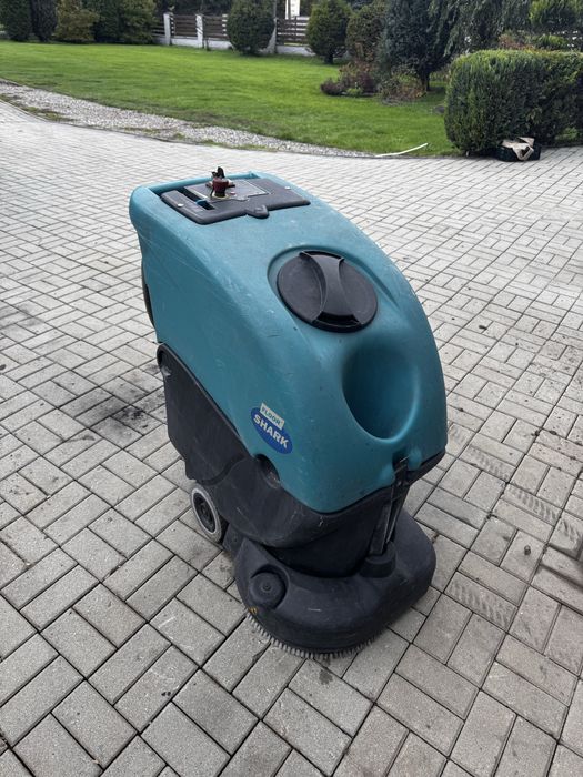 Myjka szorowarka przemysłowa do podłóg