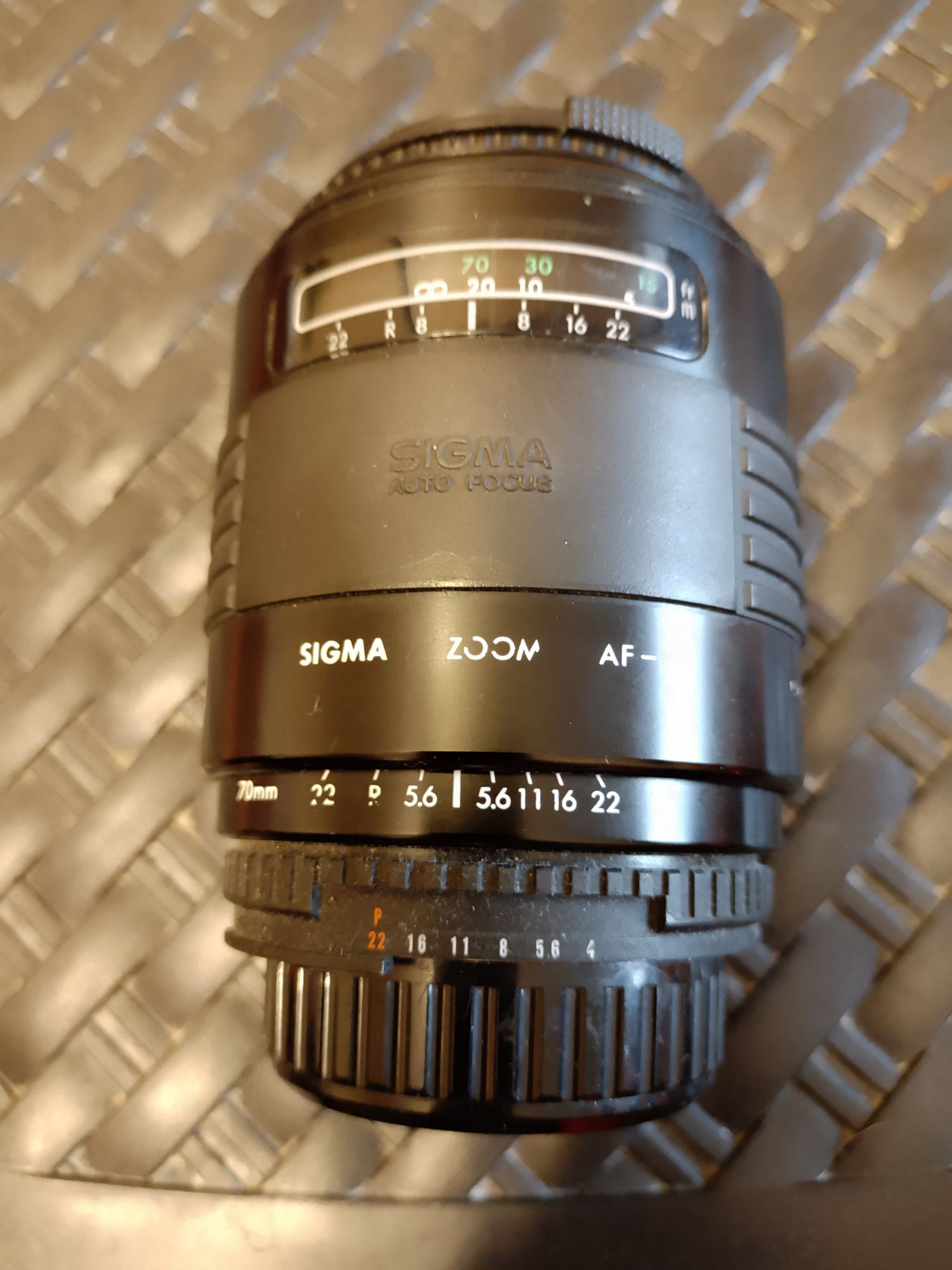 Продам об'єктив Sigma 70-210 mm