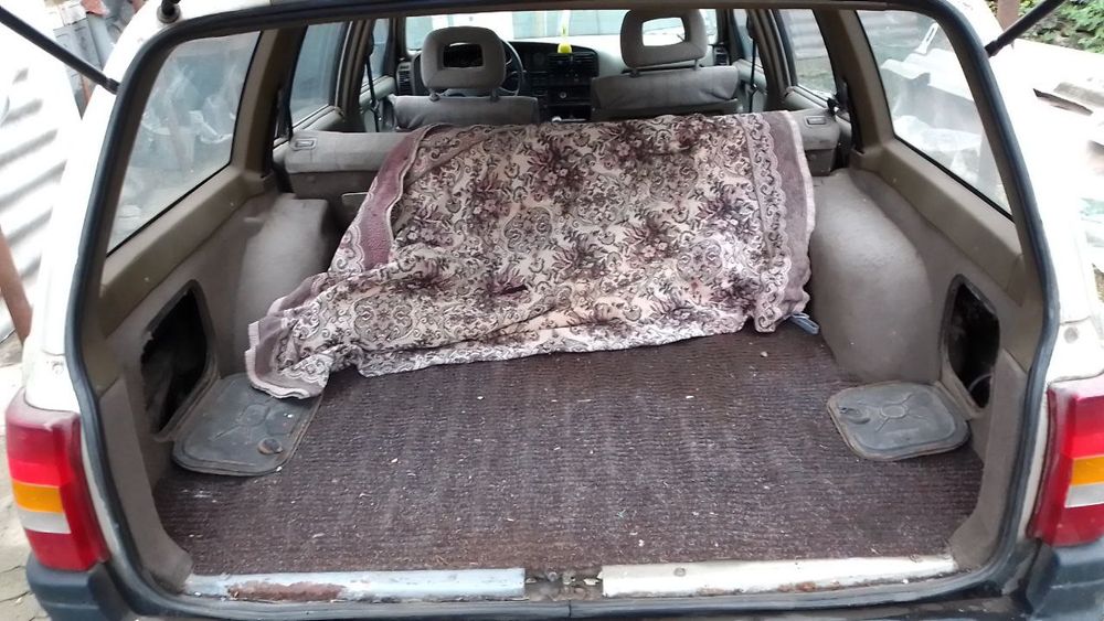 срочная продажа машины Opel omega A