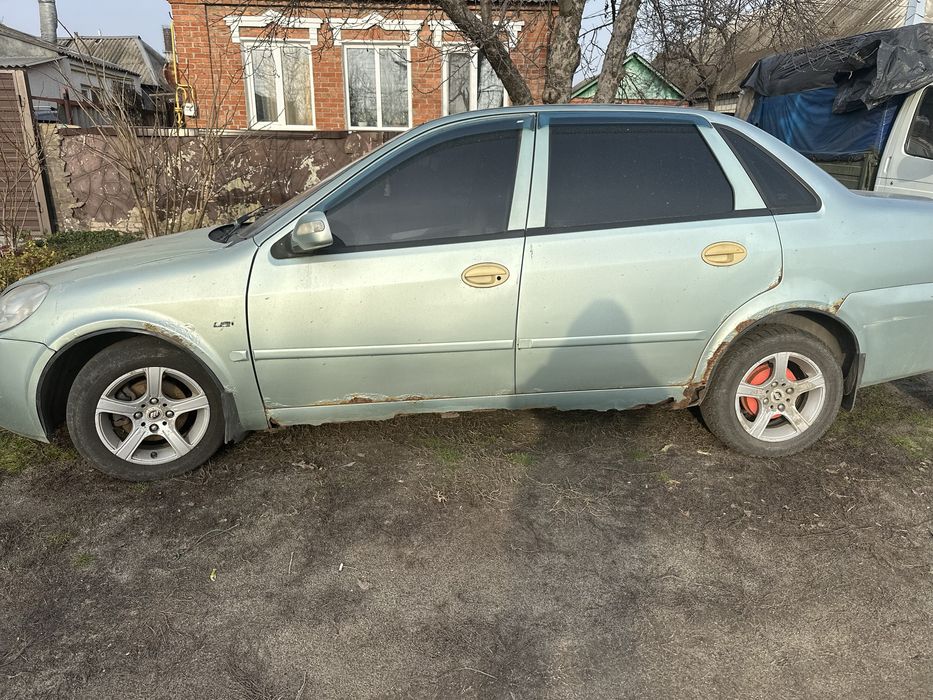 Продам требует сварочых робот