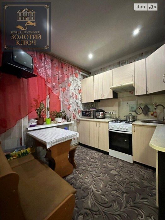 Продається 2к квартира на 5\5