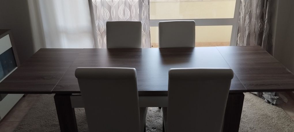 Conjunto sala de jantar mesa e cadeiras
