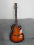 Guitarra OVATION 6 cordas e estojo próprio Gator completamente nova.