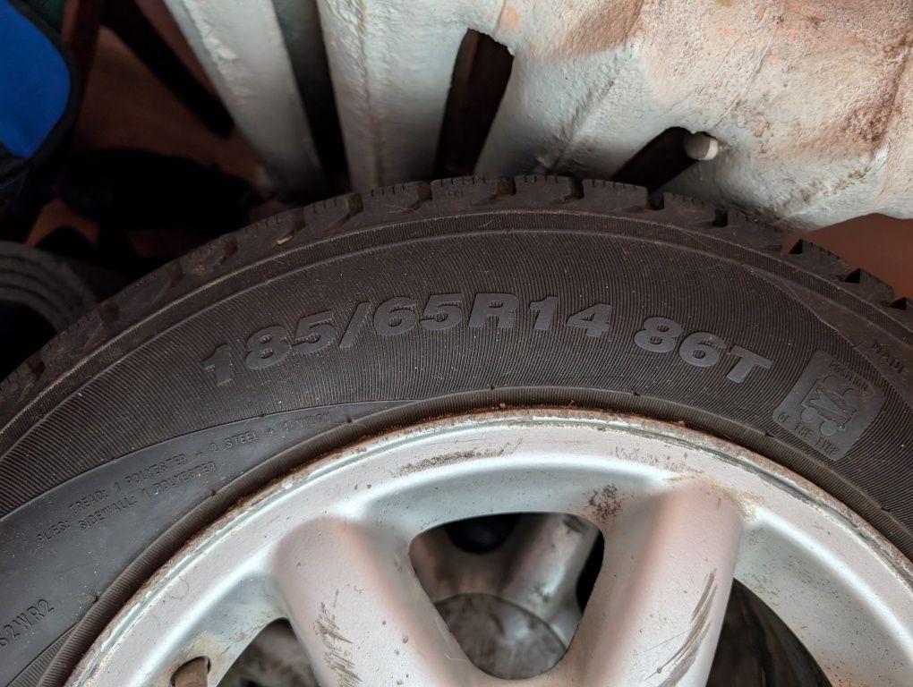 Диски з зимовою резиною r14 Volkswagen