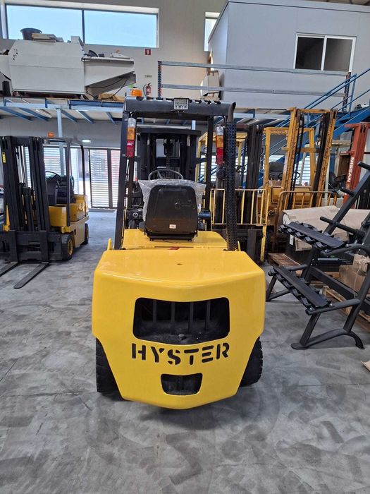 Empilhador Hyster 2.5T XL Triplex