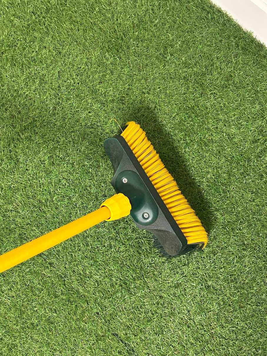 Vassoura para relva artificial ou de Jardim – Cabo de 140 cm