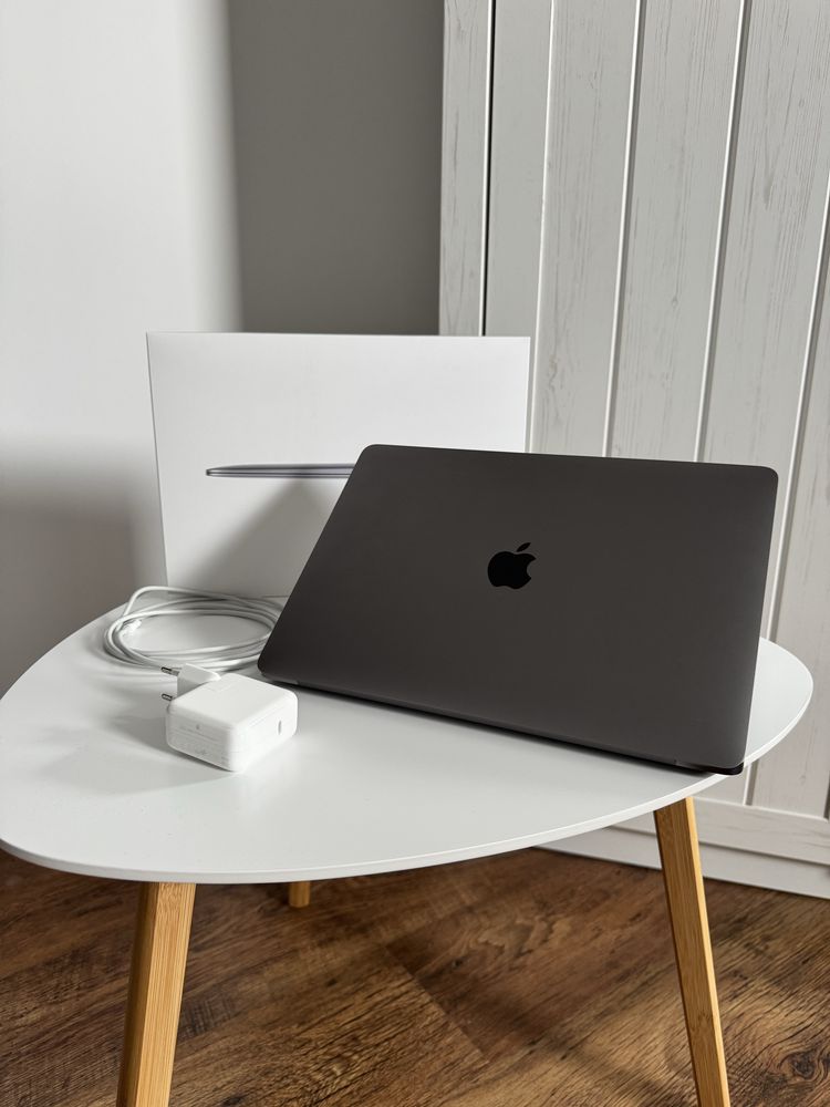 MacBook Air M1 8/256