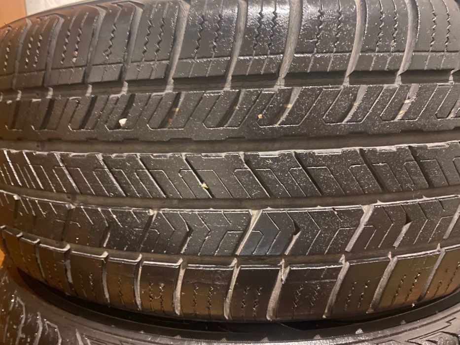 Продаю шини 215/55 R17, (1000грн за одну)