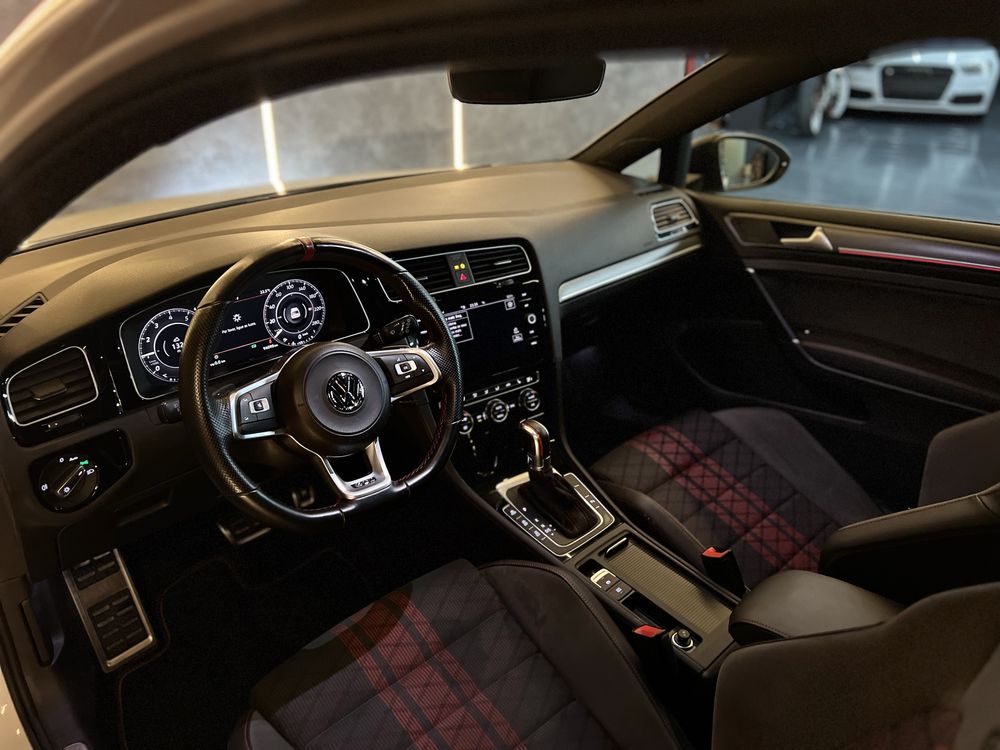 Volkswagen Golf GTI TCR MK7.5 2.0 TSI 290cv