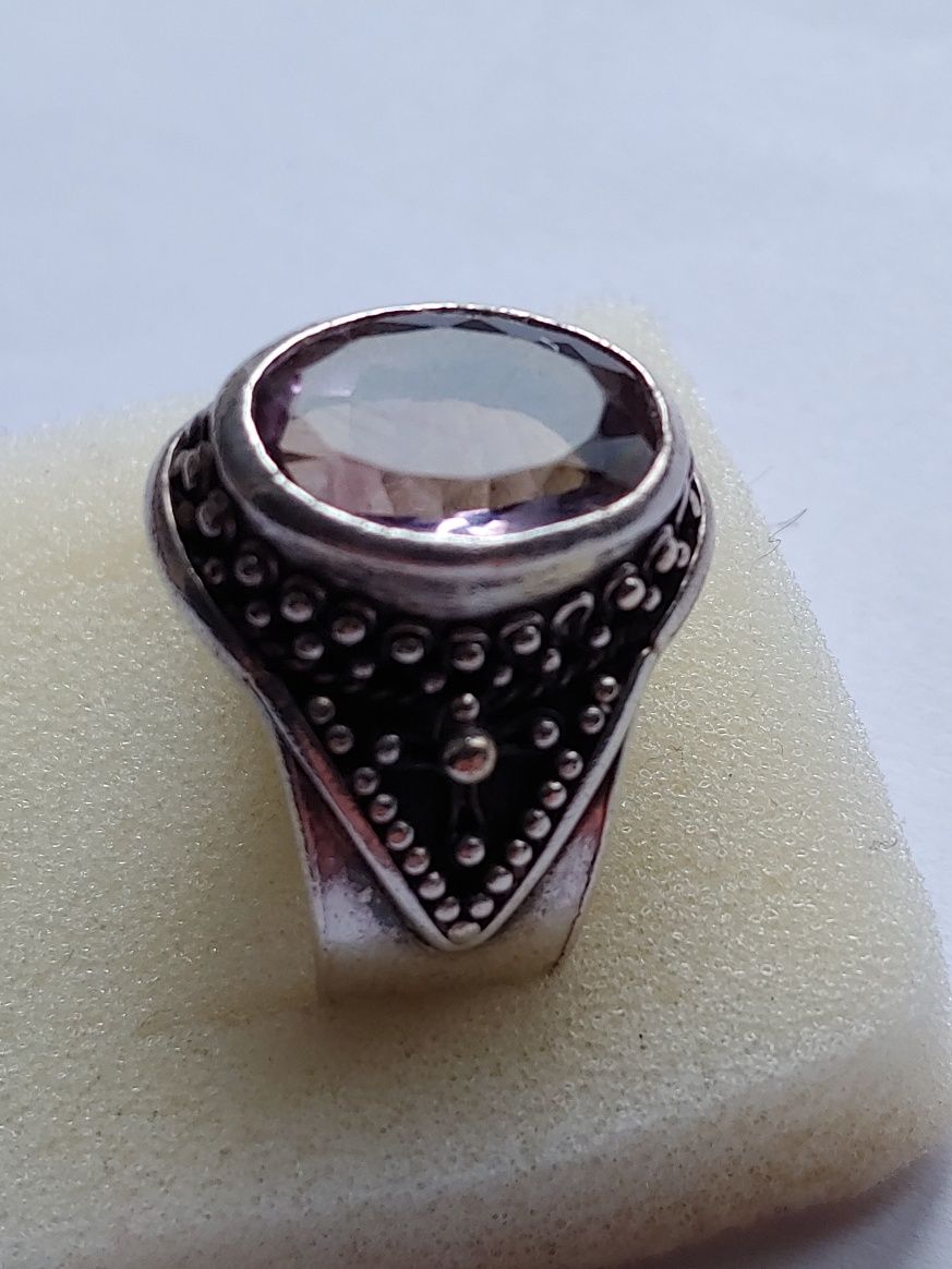 Srebrny pierścionek sygnet ametyst srebro rękodzieło