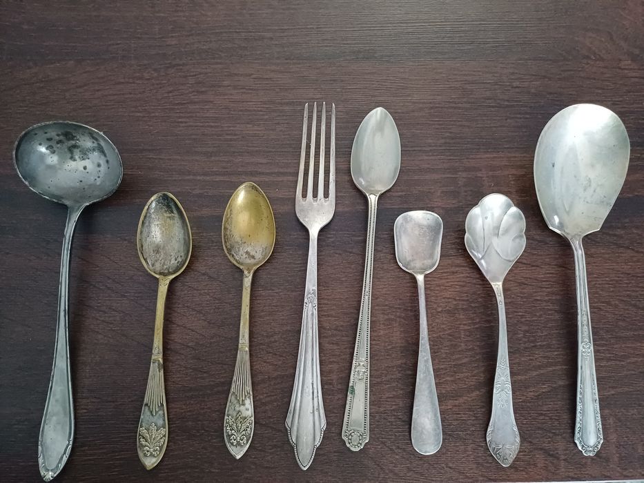 Zestaw srebnych i posrebrzanych sztućców antyki